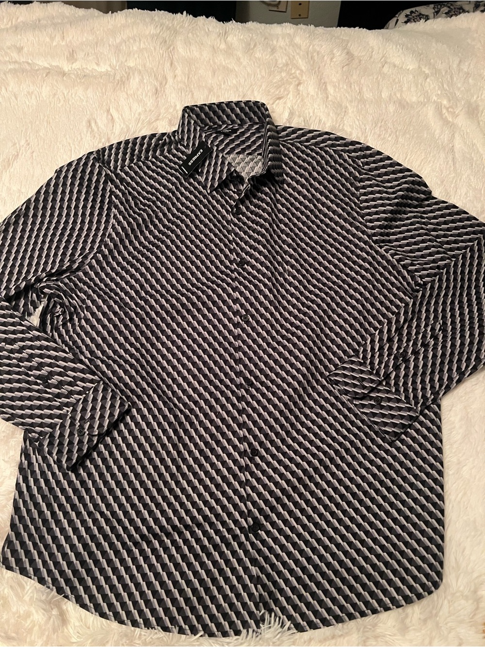 Express Men’s Black & White Geometric Button-Up Shirt